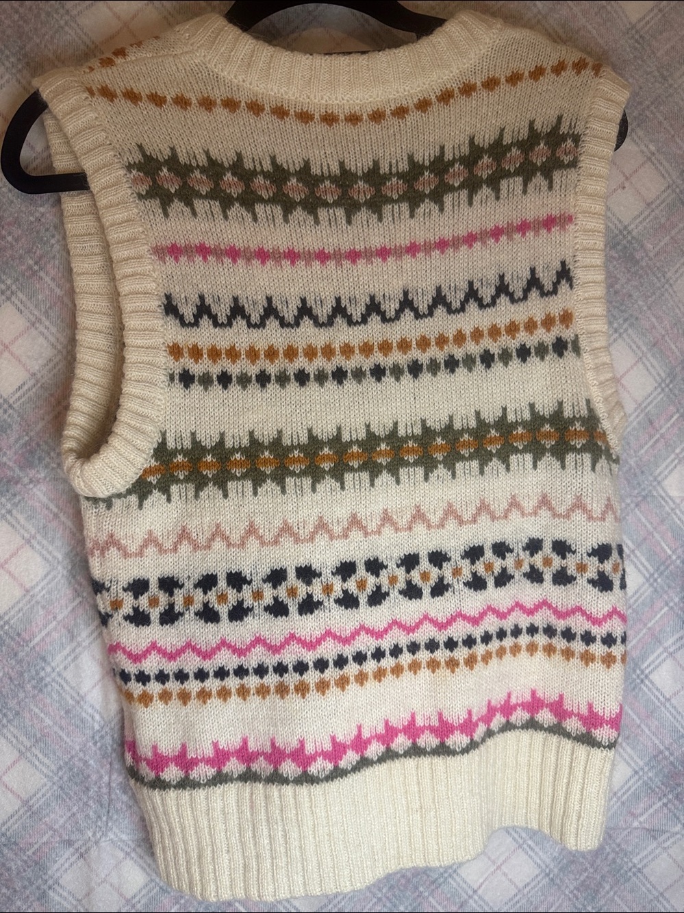 Scotch & Soda Cream Fair Isle V-Neck Sweater Vest with Pink and Olive Accents - Picture 6 of 6